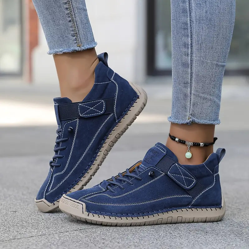 Blue / 9